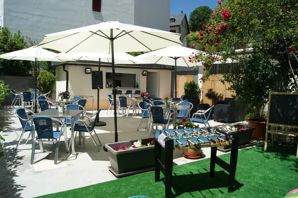 Hostal Pirineos Meliz Биелса Екстериор снимка