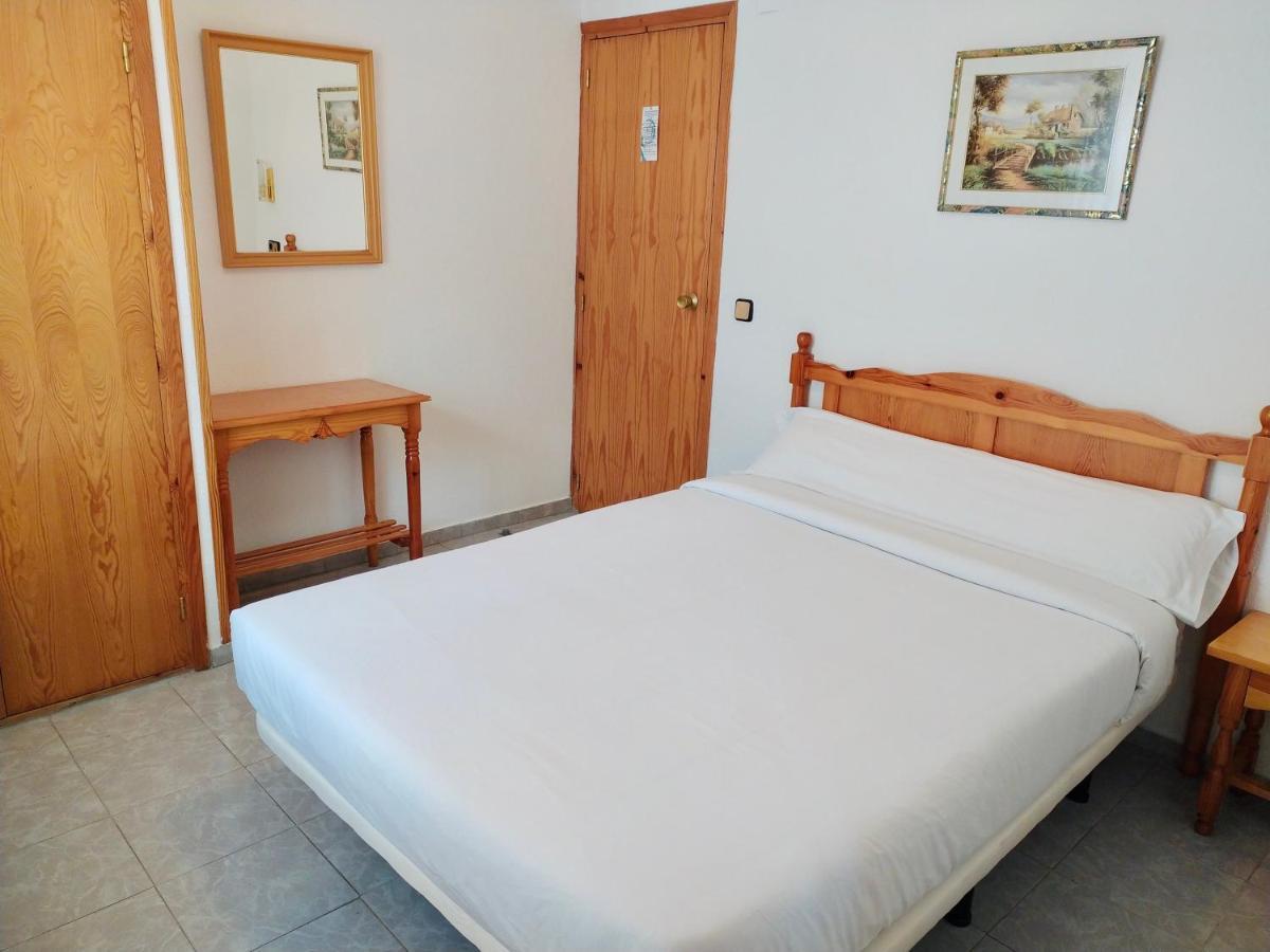 Hostal Pirineos Meliz Биелса Екстериор снимка